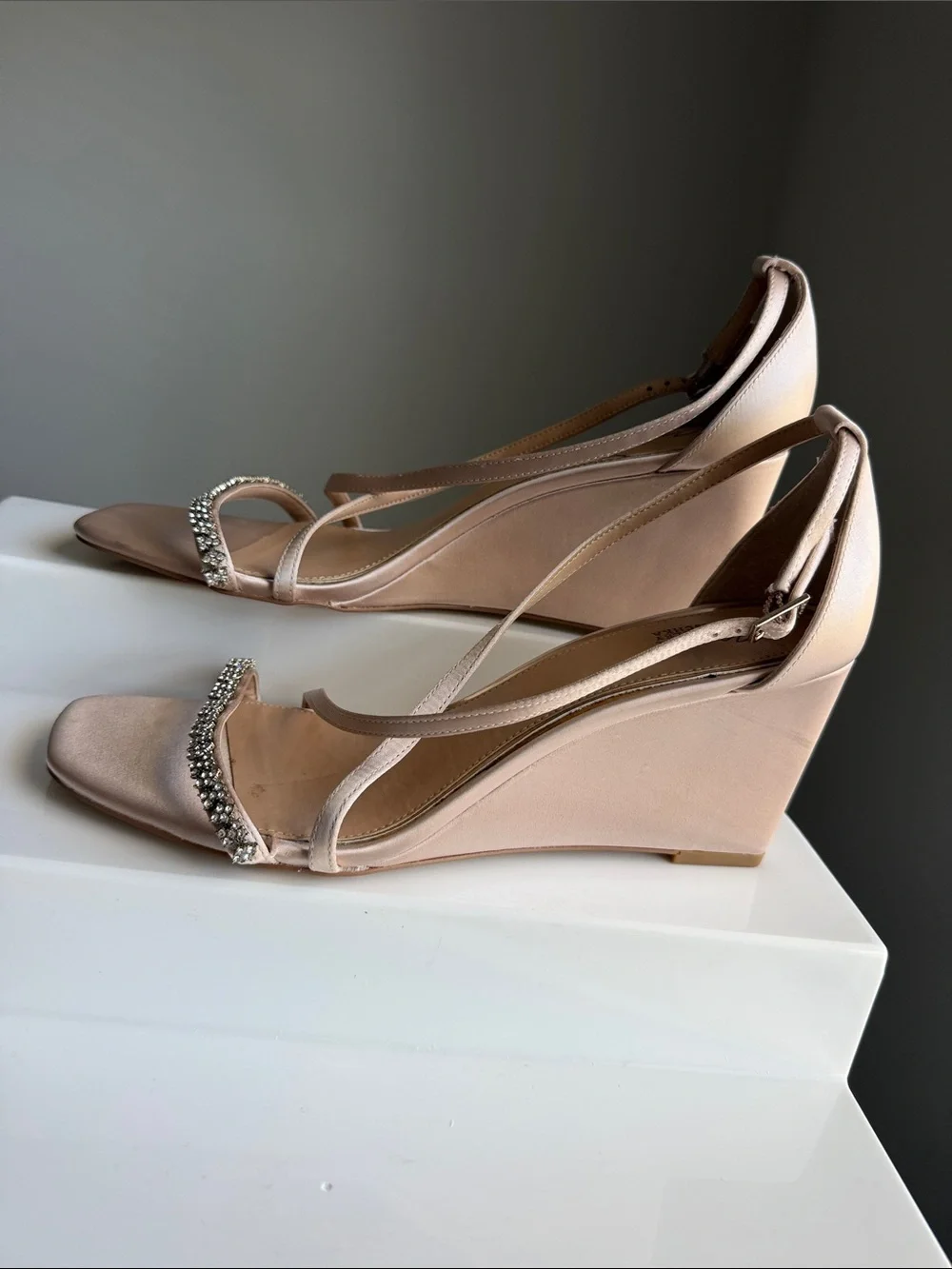 Jewel Badgley Mischka Blush Crystal Strap Wedge Sandals